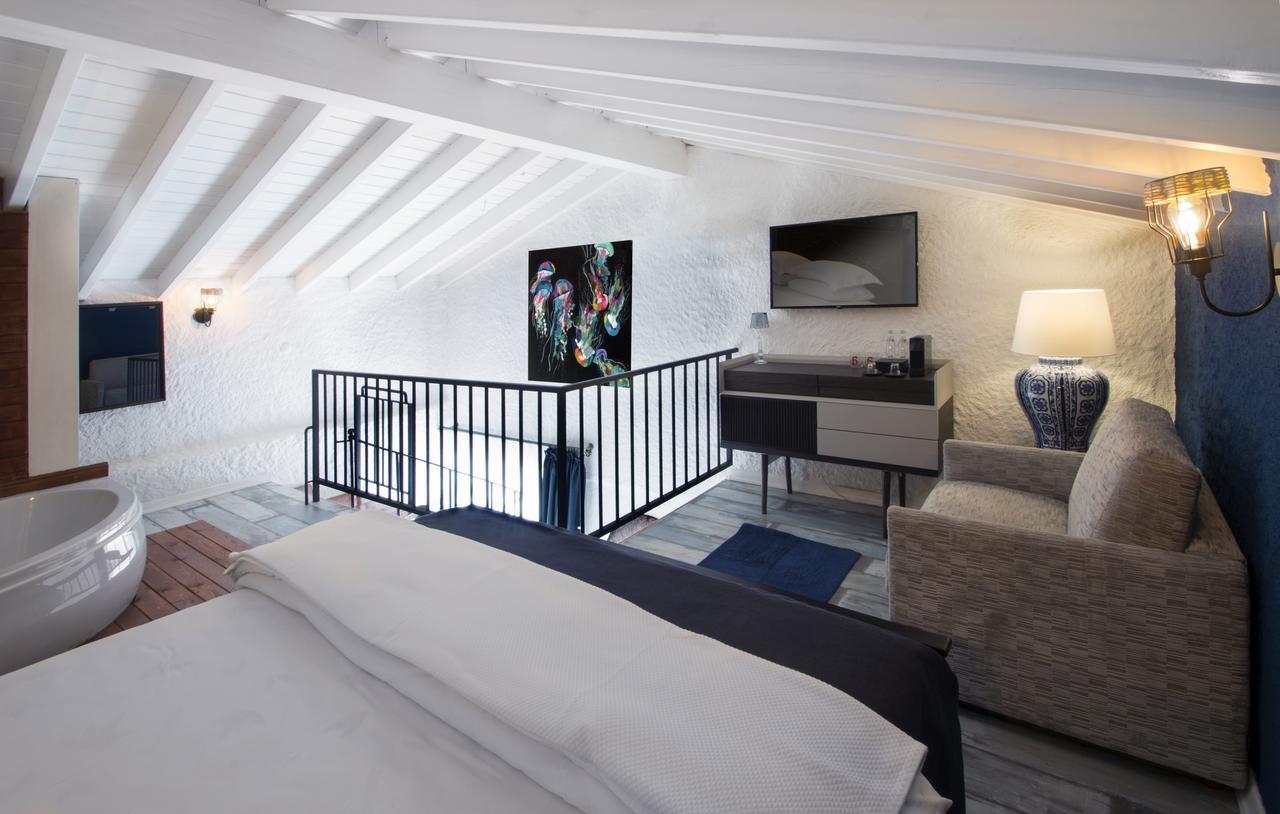 The Six Alacati Hotel Extérieur photo